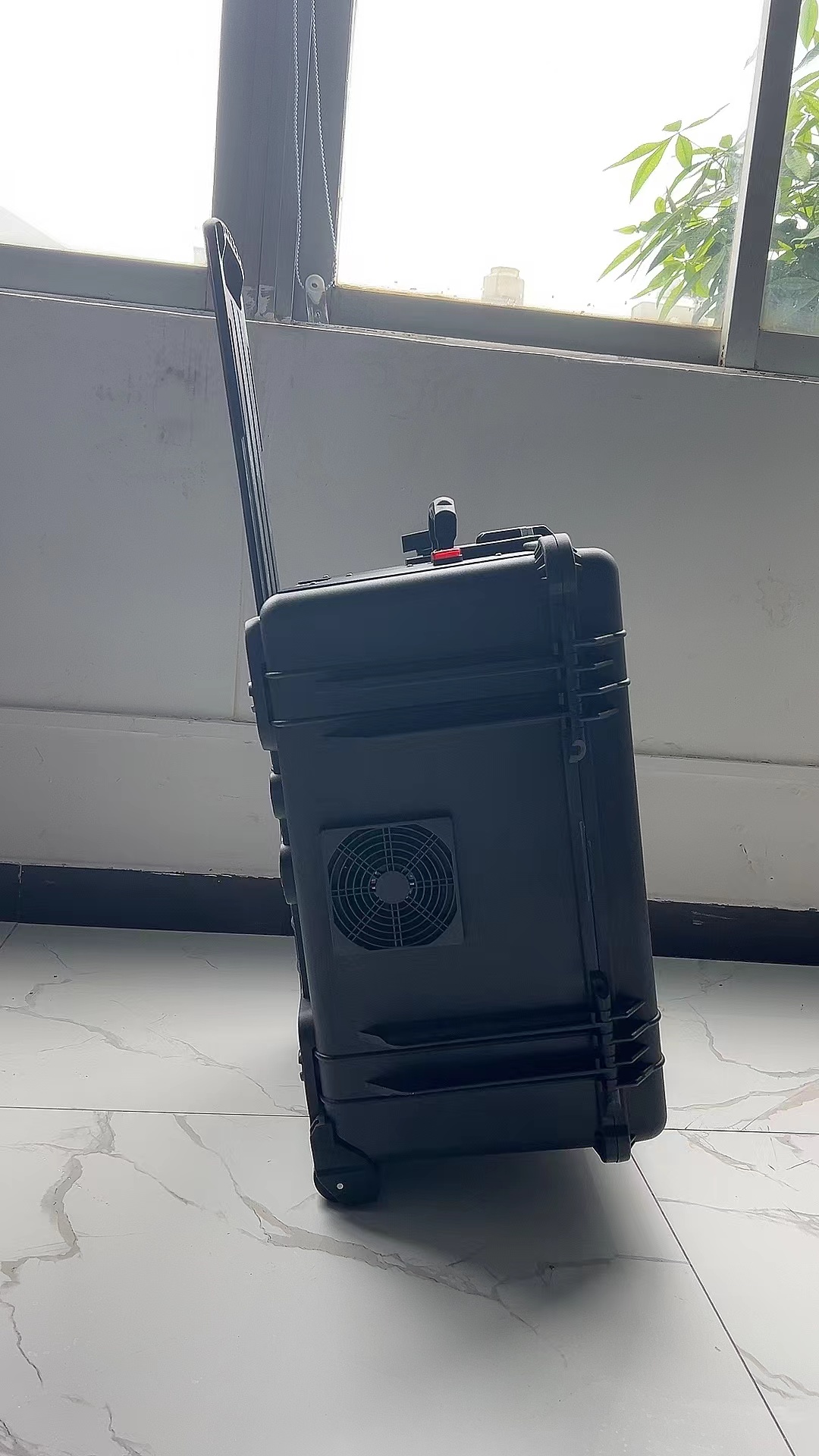金堂手拉箱型移动通信干扰器